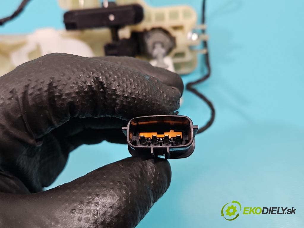 Kia Sportage III 2010-2015 2.0 crdi 136 HP manual 100 kW 1995 cm3 5- rukoväť predné ľavé mimo: 91603-3U010 (Kľučka dverí vonkajšia predná ľavá)