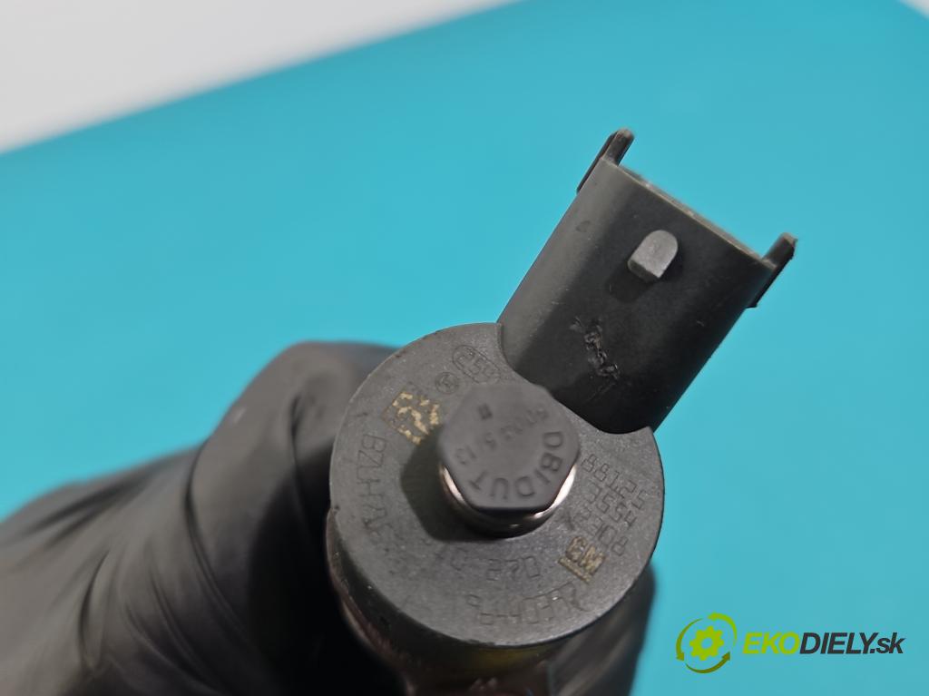 Chevrolet Epica 2.0 VCDi: 150 HP manual 110 kW 1991 cm3 4- vstrek 0445110270 (Vstrekovač paliva)