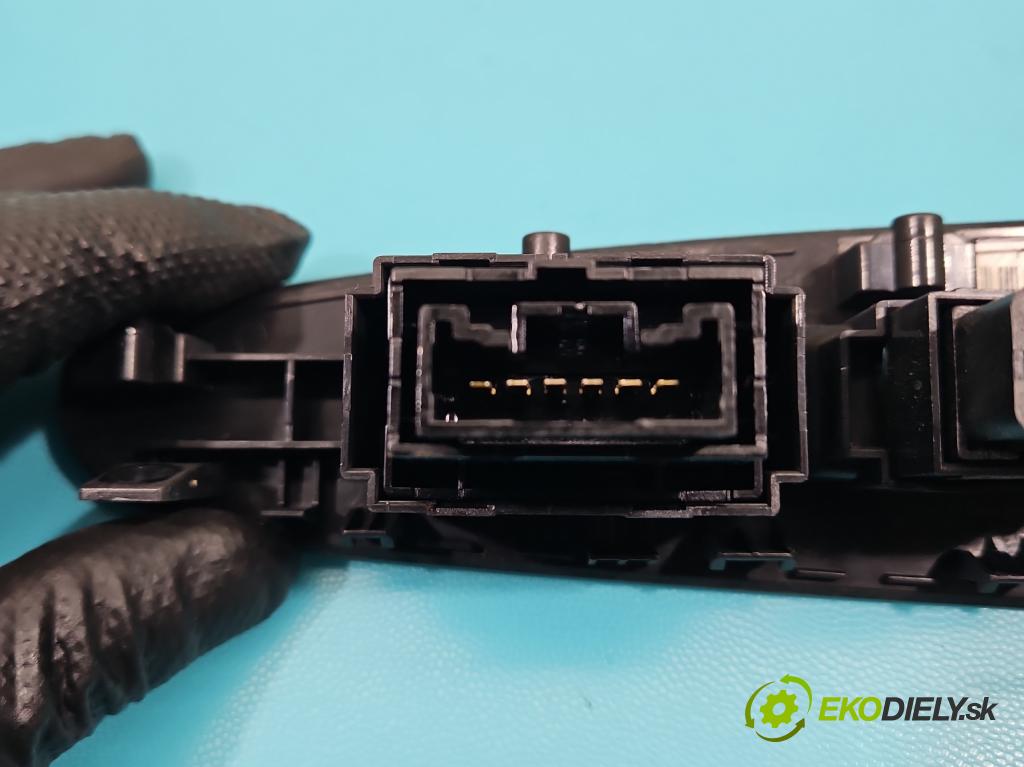 Kia Sportage III 2010-2015 2.0 crdi 136hp manual 100 kW 1995 cm3 5- Přepínač oken zpětných zrcátek 93580-3W100