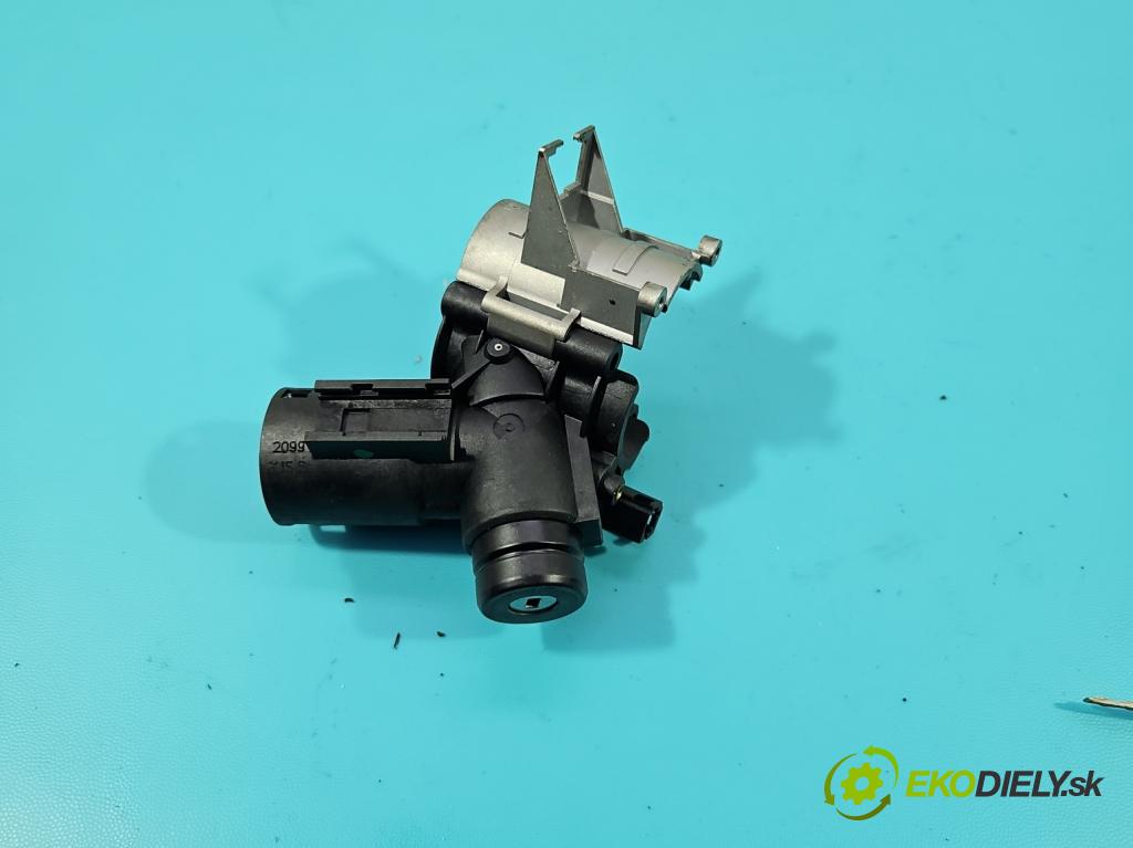 Mercedes A W168 1997-2004 1.6 102 HP manual 75 kW 1598 cm3 5- Spínačka  (Spínacia skrinka)