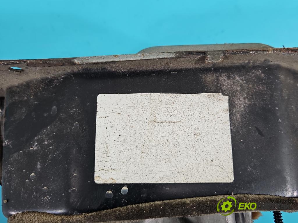 Vw Lupo 1.0 mpi 50KM manual 37 kW 999 cm3 3- Páka: Změny: stupeň,rýchlosť  (Rýchlostná páka (kulisa))