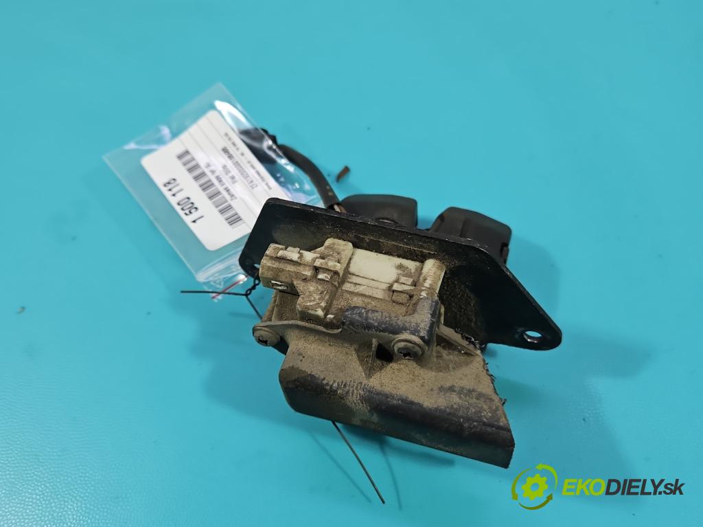 Fiat Stilo 1.6 16V 103 HP manual 76 kW 1596 cm3 5- zámok kufrové dvere zadné