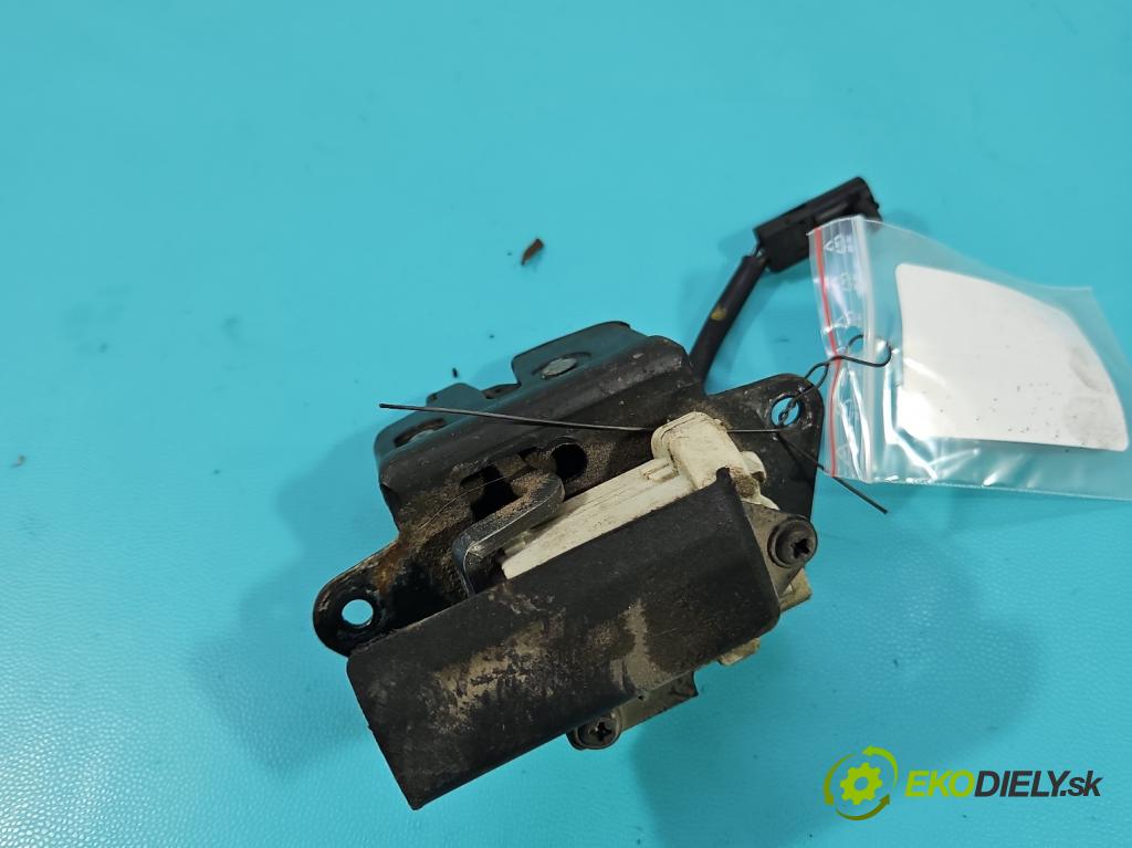 Fiat Stilo 1.6 16V 103 HP manual 76 kW 1596 cm3 5- zámok kufrové dvere zadné
