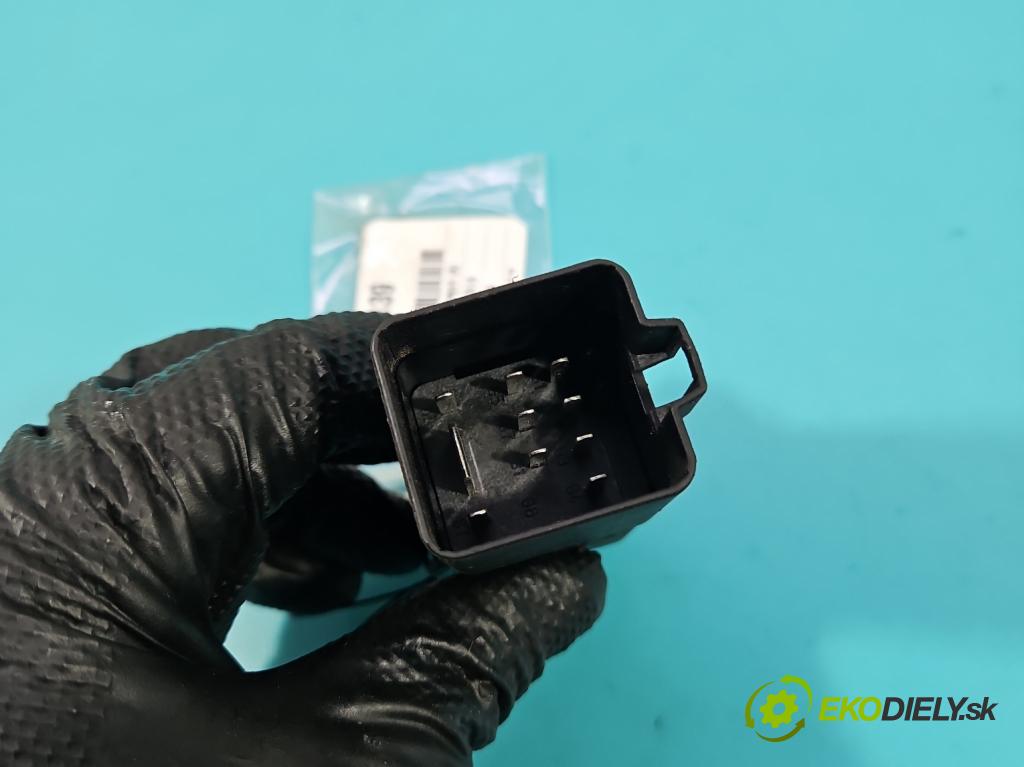 Volvo S80 II 2006-2016 2.4 D5 185 HP automatic 136 kW 2400 cm3 4- Relé: svíčky: zařicích: 0281003037 (Relé)