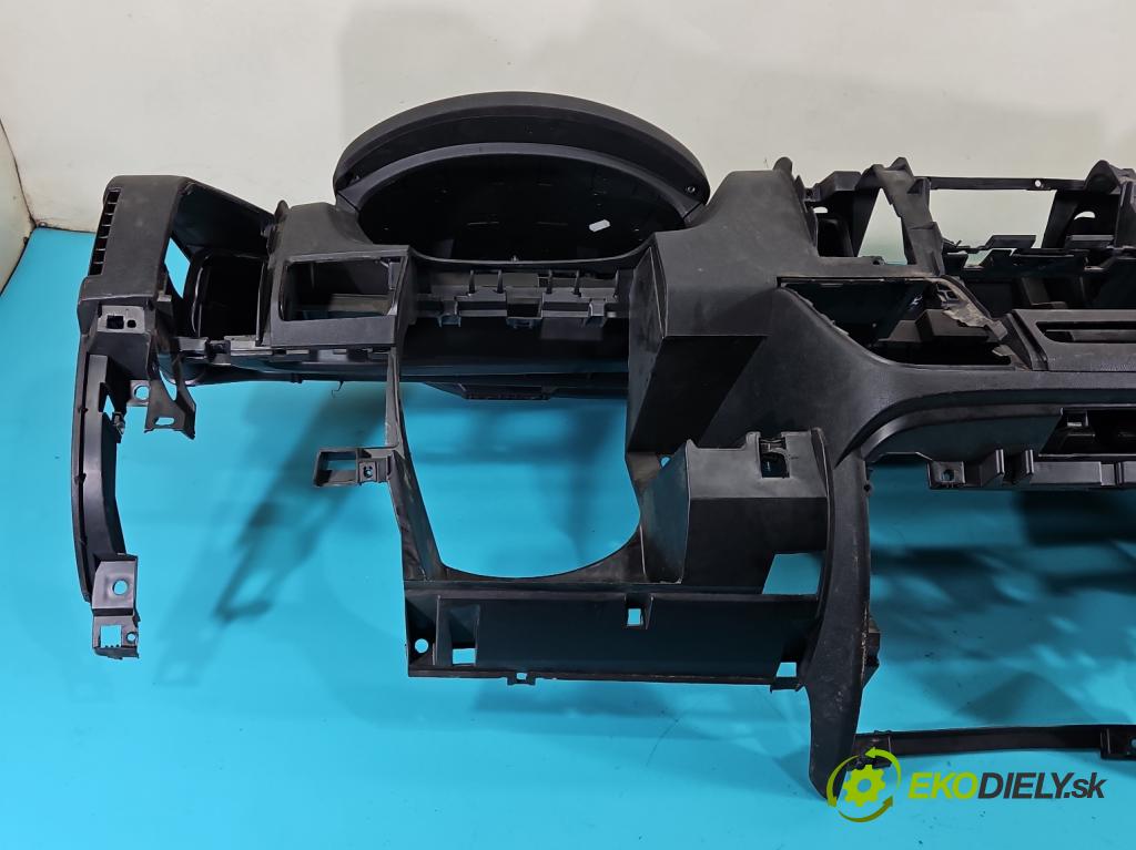 Citroen Jumper III 2014- 2.2 hdi 110 HP manual 81 kW 2198 cm3 4- kokpit,pristrojová doska rozdeľovacia