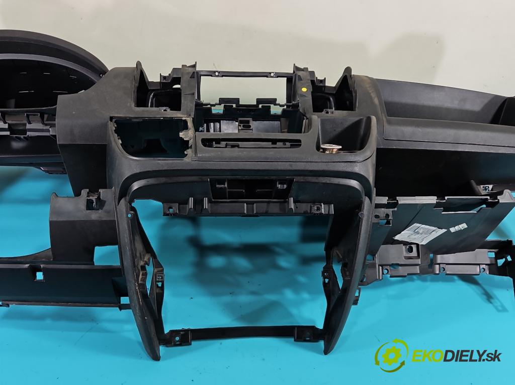 Citroen Jumper III 2014- 2.2 hdi 110 HP manual 81 kW 2198 cm3 4- kokpit,pristrojová doska rozdeľovacia