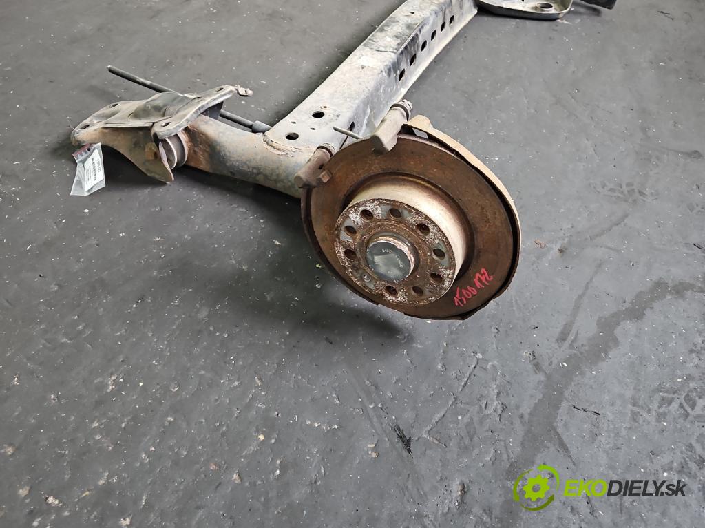 Skoda Octavia III 2013- 2.0 tdi 150 hp manual 110 kW 1968 cm3 5- zadní výztuha  (Zadní výztuha)