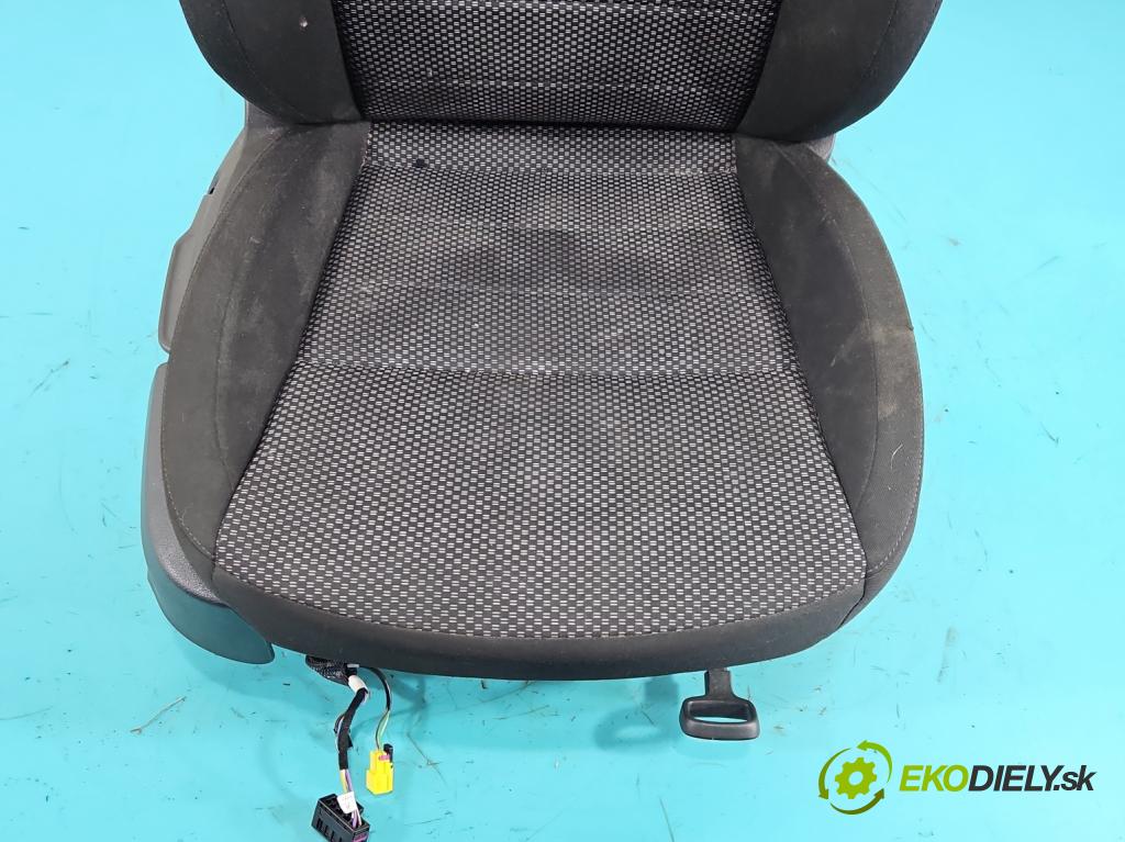 Skoda Octavia III 2013- 2.0 tdi 150 HP manual 110 kW 1968 cm3 5- Sedačka pravý (Sedadlo)