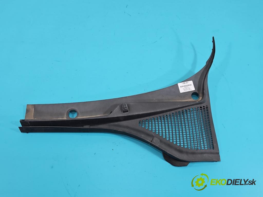 Skoda Octavia III 2013- 2.0 tdi 150 HP manual 110 kW 1968 cm3 5- torpédo 5E1819415A (Torpédo (plast pod čelným sklom))