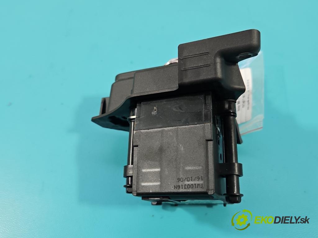 Volvo S80 II 2006-2016 2.4 D5 185 HP automatic 136 kW 2400 cm3 4- Spínačka 3043A-6G9FXCVR (Spínacia skrinka)