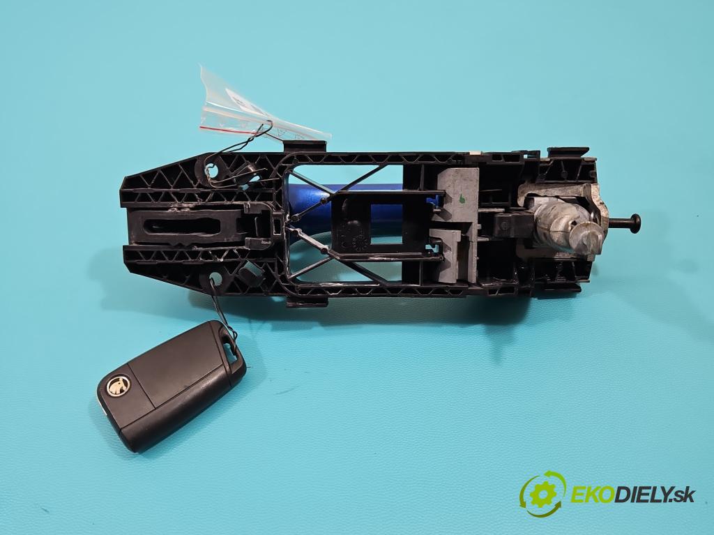 Skoda Octavia III 2013- 2.0 tdi 150 HP manual 110 kW 1968 cm3 5- rukoväť predné ľavé mimo: 5L0837885B (Kľučka dverí vonkajšia predná ľavá)