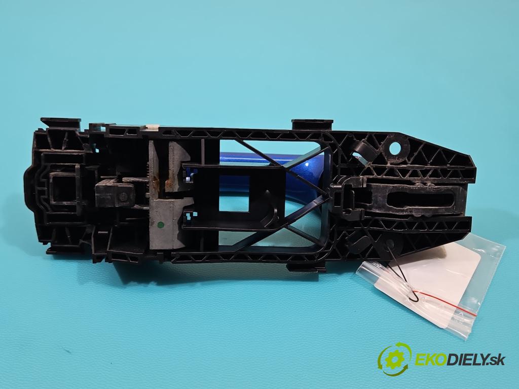 Skoda Octavia III 2013- 2.0 tdi 150 hp manual 110 kW 1968 cm3 5- klika přední pravé 5L0837885C (Klika dveří ostatní)