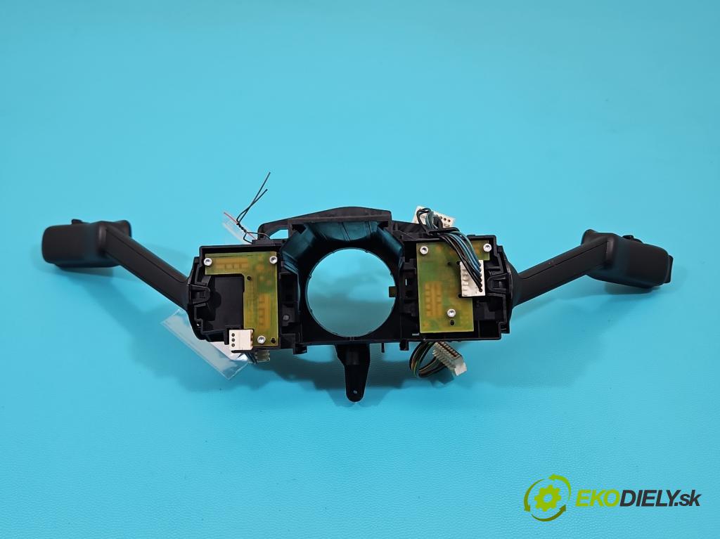 Skoda Octavia III 2013- 2.0 tdi 150 HP manual 110 kW 1968 cm3 5- prepínač komplex: 5Q0953507GD (Prepínacie páčky pod volantom)