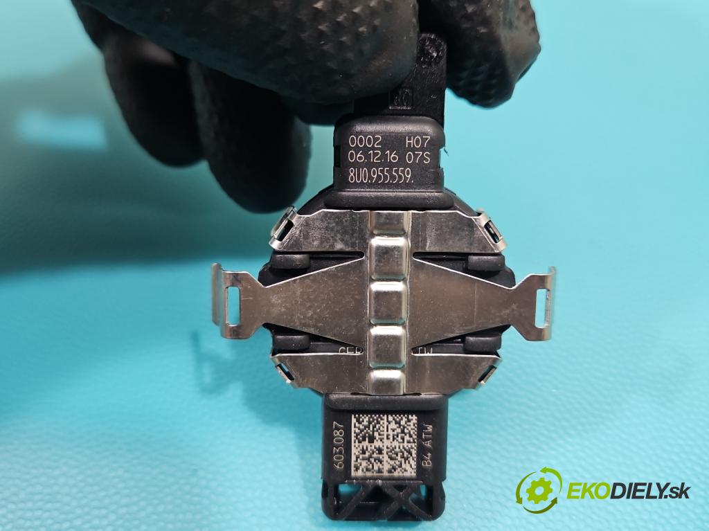 Skoda Octavia III 2013- 2.0 tdi 150 HP manual 110 kW 1968 cm3 5- snímač déšť: 8U0955559 (Snímač dažďa)