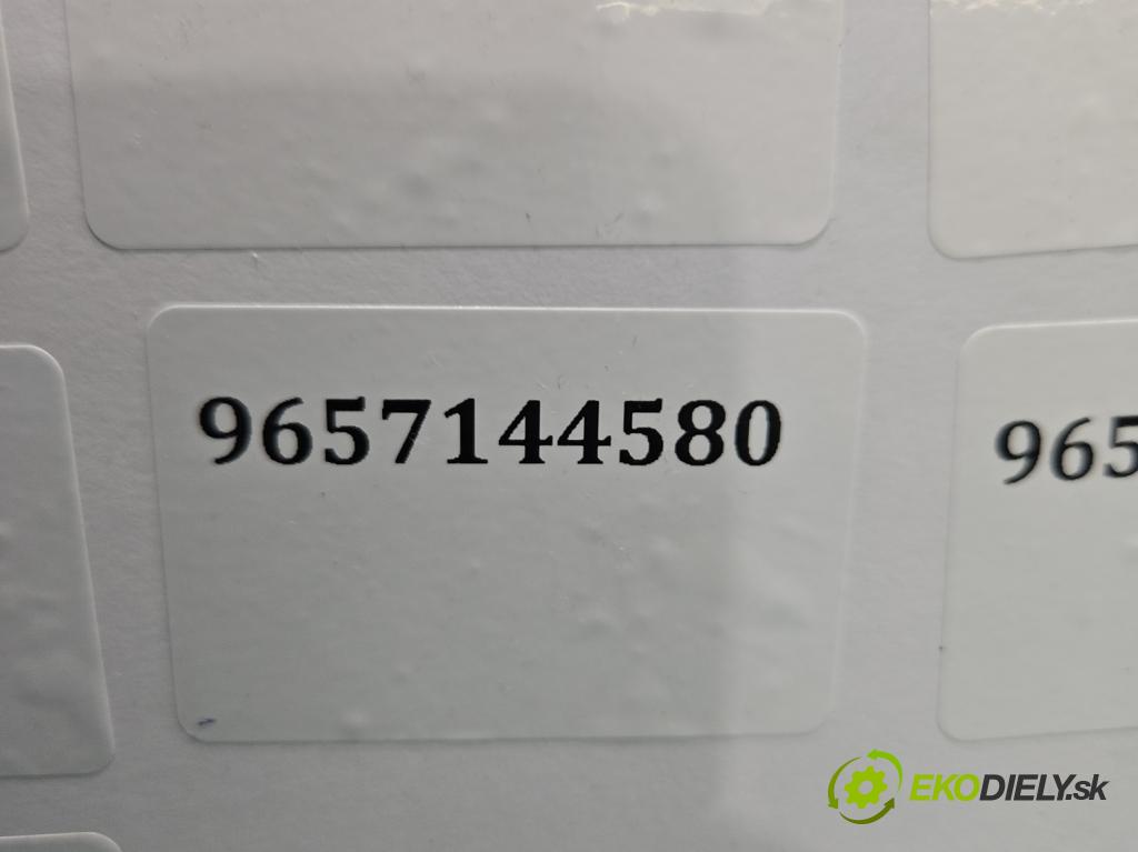 Peugeot 407 2.0 hdi 136 HP manual 100 kW 1997 cm3 5- vstrek 9657144580 (Vstrekovač paliva)
