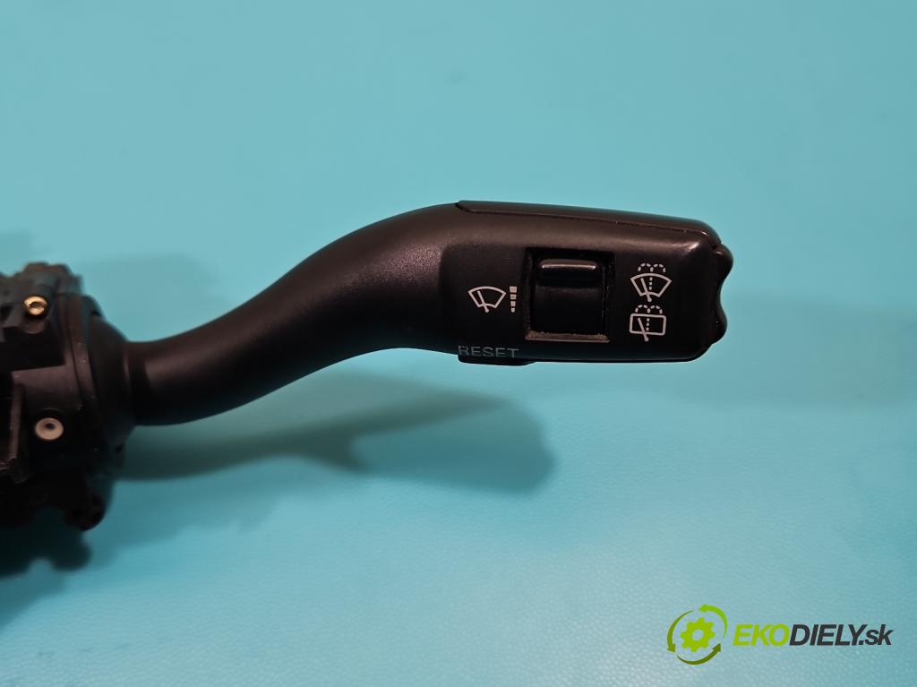 Audi A4 B7 2004-2008 2.0 tdi 140 HP manual 103 kW 1968 cm3 5- prepínač komplex: 8E0953549S (Prepínacie páčky pod volantom)