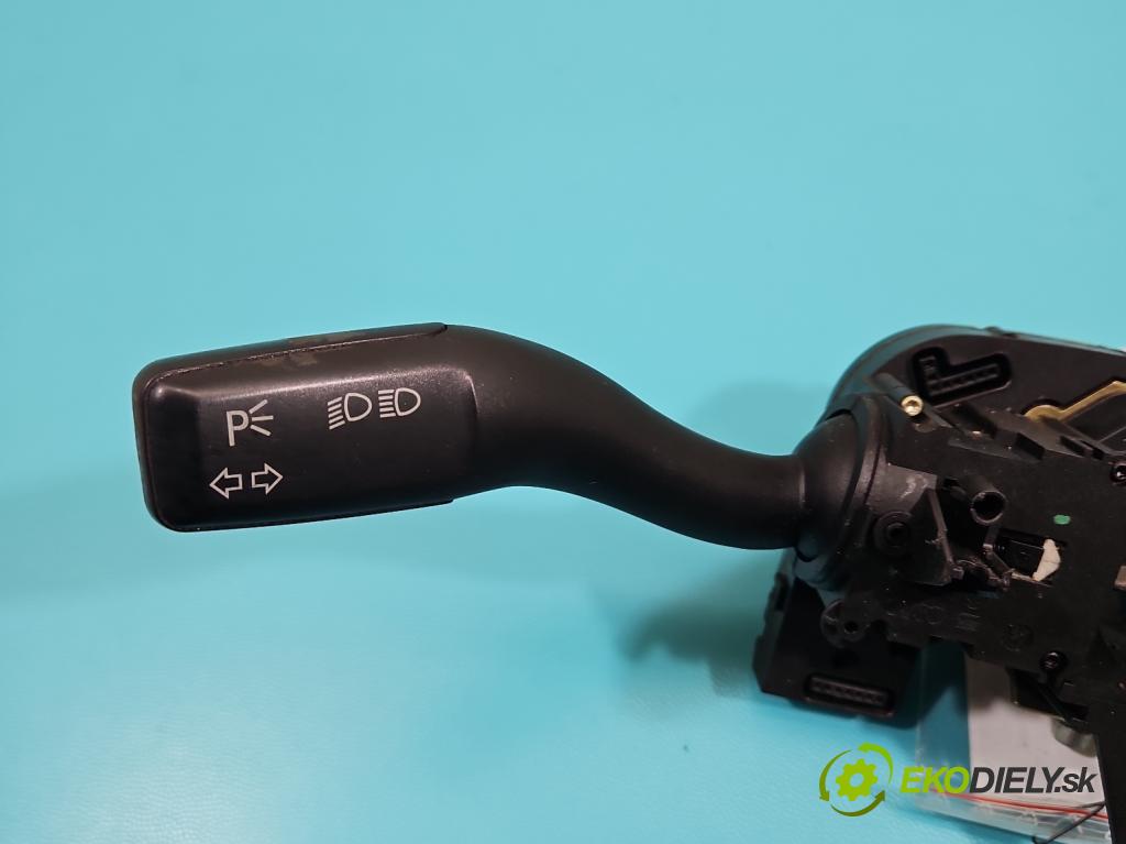 Audi A4 B7 2004-2008 2.0 tdi 140 HP manual 103 kW 1968 cm3 5- prepínač komplex: 8E0953549S (Prepínacie páčky pod volantom)