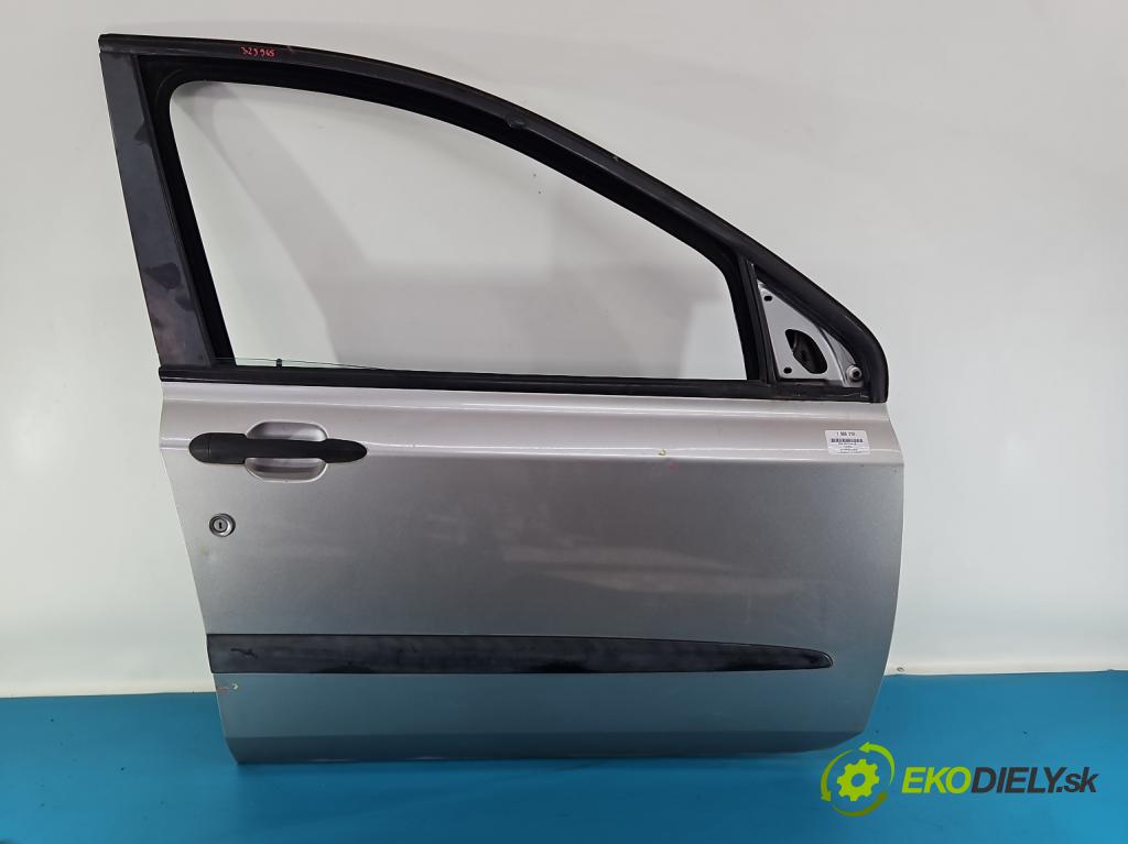 Fiat Stilo 1.6 16V 103 hp manual 76 kW 1596 cm3 5- dveře přední pravé  (Klika dveří ostatní)