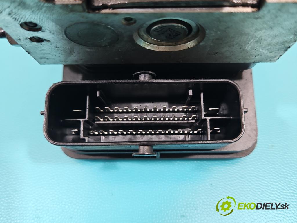 Skoda Octavia III 2013- 2.0 tdi 150 HP manual 110 kW 1968 cm3 5- čerpadlo abs 5Q0614517AQ (Pumpa ABS)