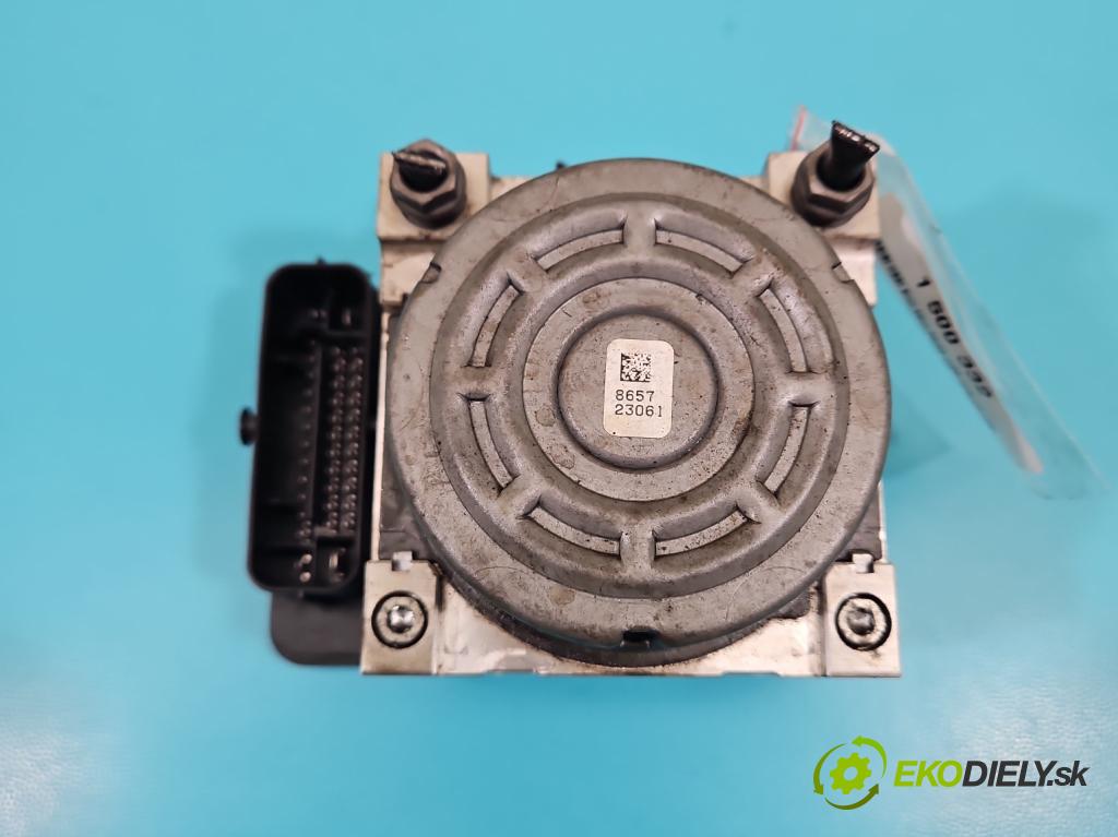 Skoda Octavia III 2013- 2.0 tdi 150 HP manual 110 kW 1968 cm3 5- čerpadlo abs 5Q0614517AQ (Pumpa ABS)