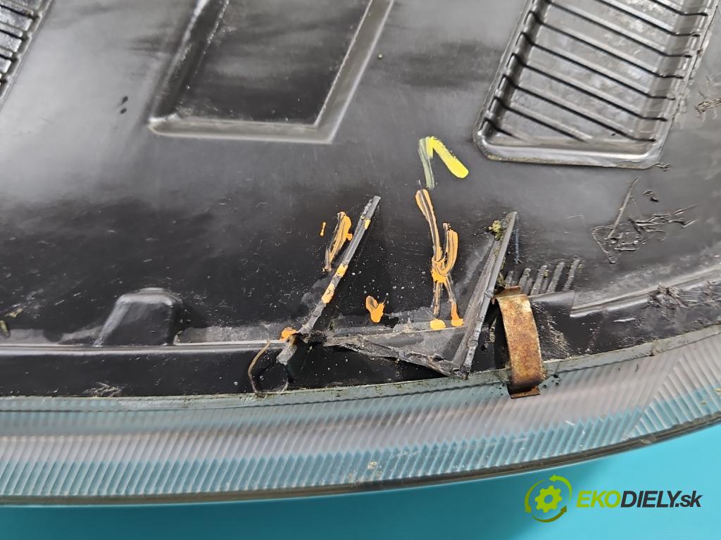 Mercedes Sprinter I 1995-2006 2.2 cdi 129 HP manual 95 kW 2148 cm3 5- Reflektor: pravý  (Svetlo predné pravé)