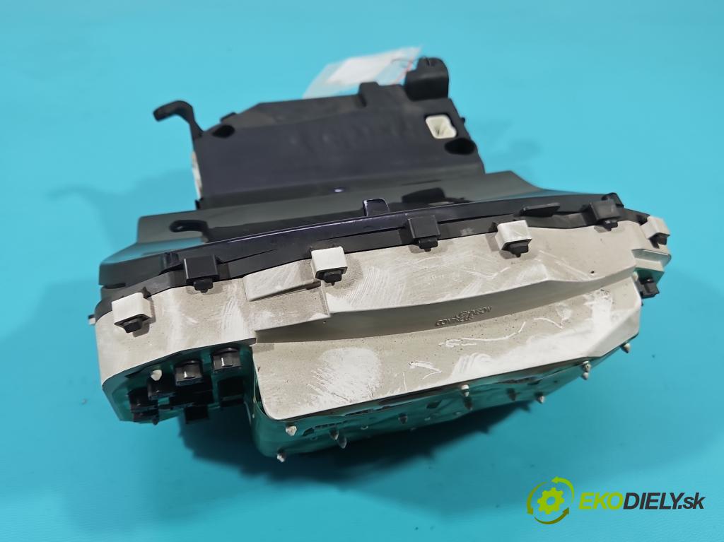 Toyota Yaris I 1999-2005 1.0 vvti 65 HP manual 48 kW 998 cm3 3- prístrojovka/ budíky  (Prístrojová doska)