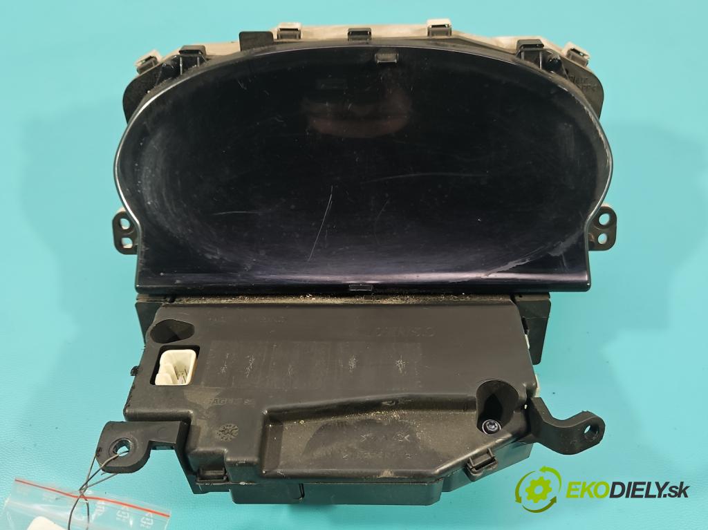 Toyota Yaris I 1999-2005 1.0 vvti 65 HP manual 48 kW 998 cm3 3- prístrojovka/ budíky  (Prístrojová doska)