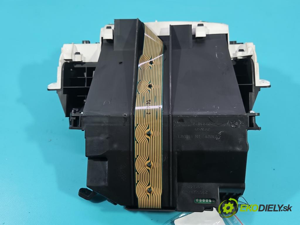 Toyota Yaris I 1999-2005 1.0 vvti 65 HP manual 48 kW 998 cm3 3- prístrojovka/ budíky  (Prístrojová doska)