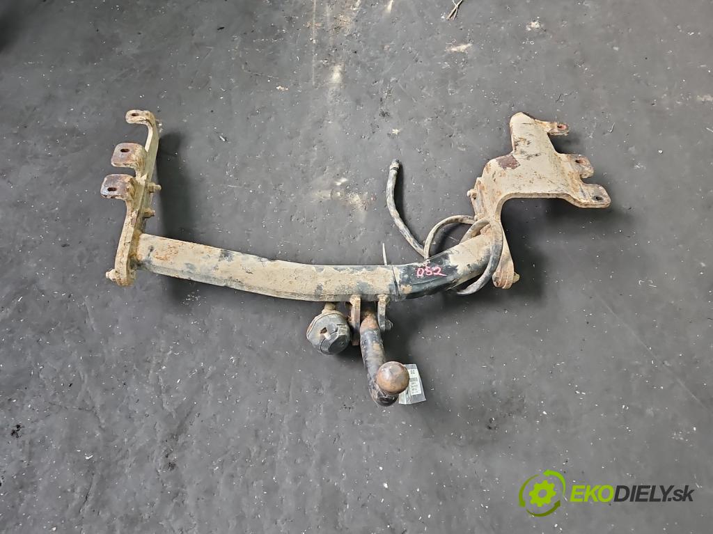 Chrysler Voyager IV 2000-2007 2.4 147 hp manual 108 kW 2429 cm3 5- oko tažné  (Tažné zařízení)