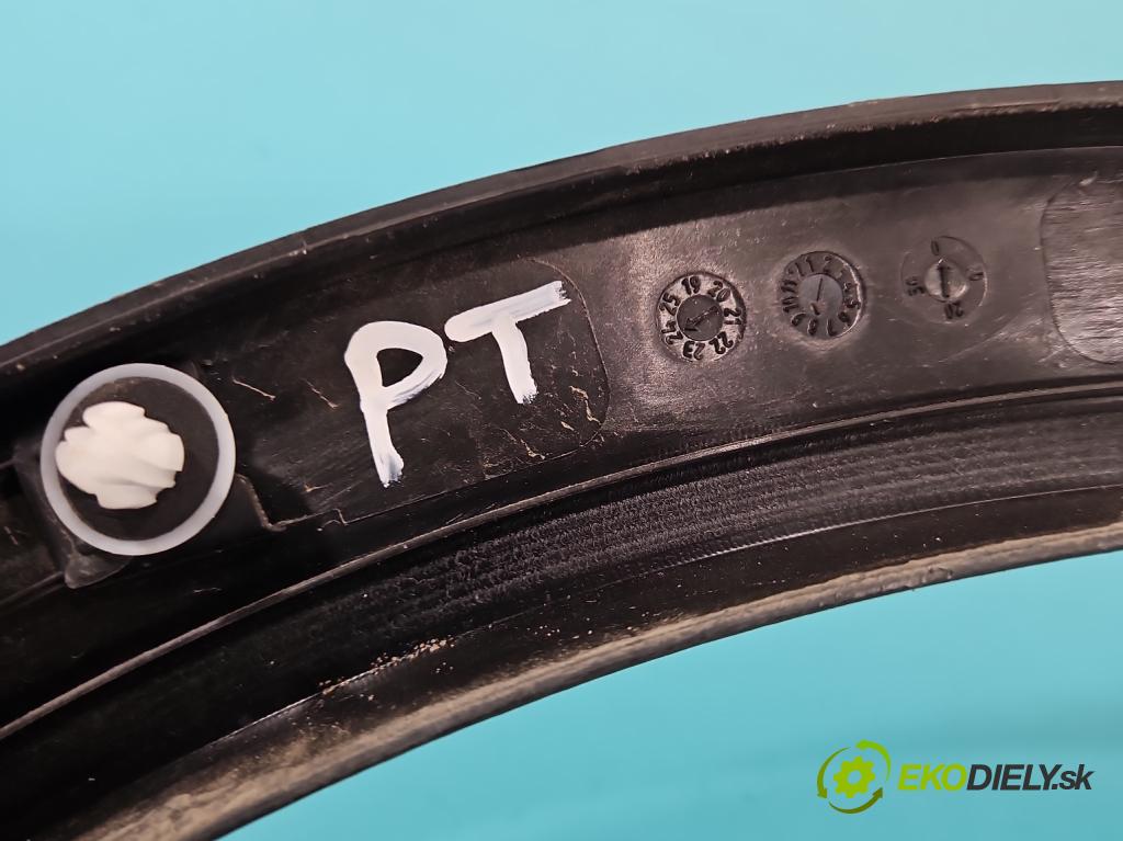 Suzuki Vitara II 2015- 1.5 16V 102 HP automatic 75 kW 1462 cm3 5- lišta blatník zadné pravé 77251-54P0R (Lišta)