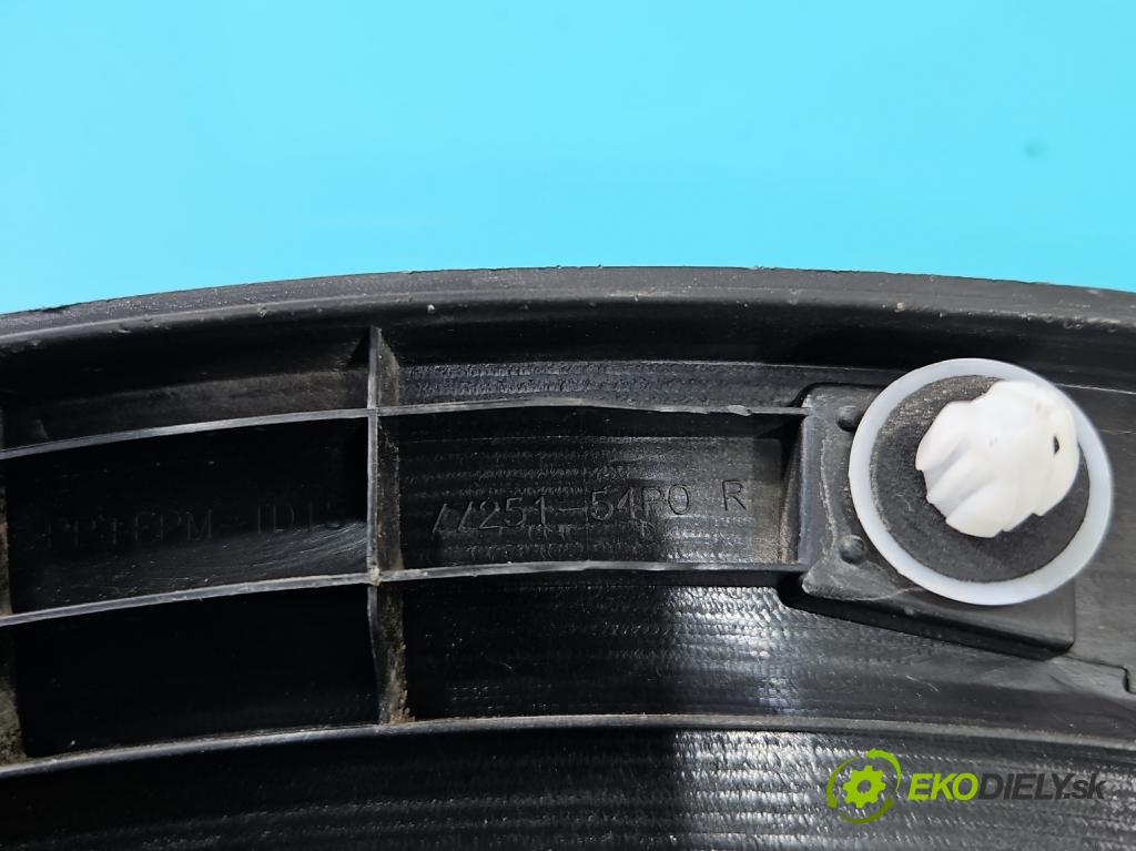 Suzuki Vitara II 2015- 1.5 16V 102 HP automatic 75 kW 1462 cm3 5- lišta blatník zadné pravé 77251-54P0R (Lišta)