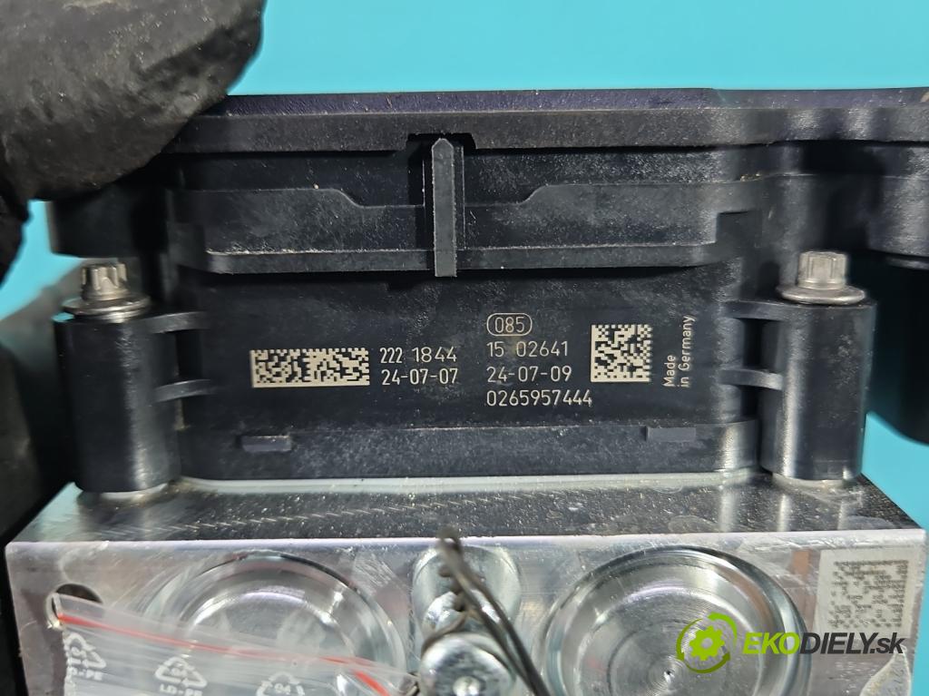 Suzuki Vitara II 2015- 1.5 16V 102 HP automatic 75 kW 1462 cm3 5- čerpadlo abs 0265298372 (Pumpa ABS)