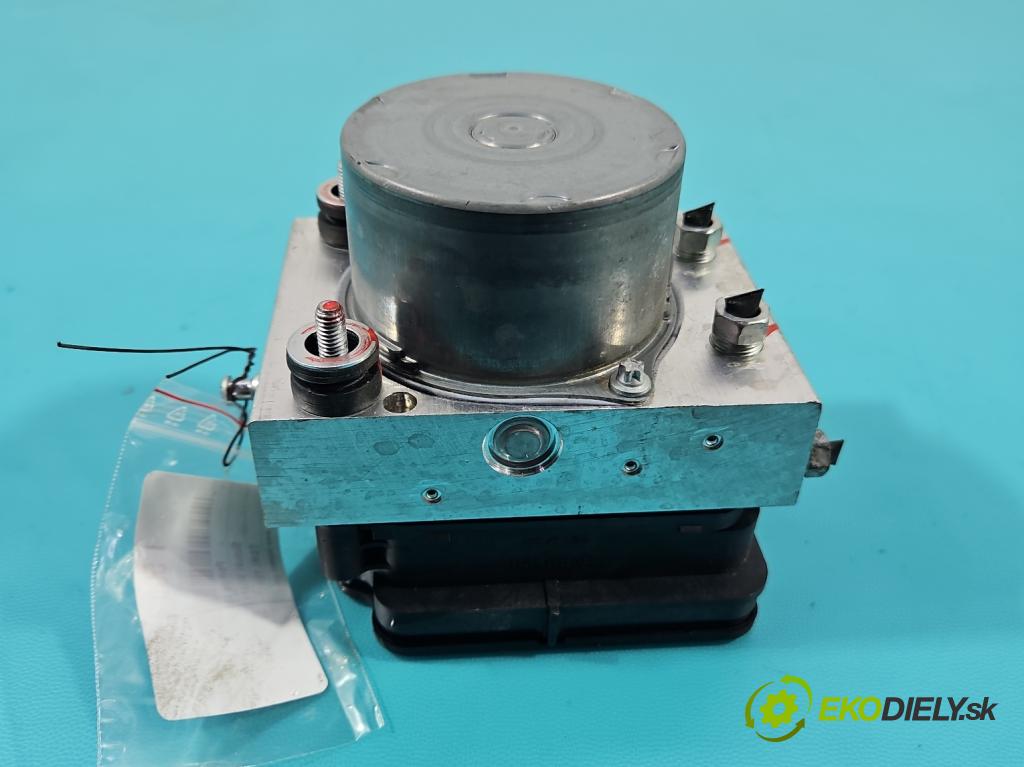 Suzuki Vitara II 2015- 1.5 16V 102 HP automatic 75 kW 1462 cm3 5- čerpadlo abs 0265298372 (Pumpa ABS)