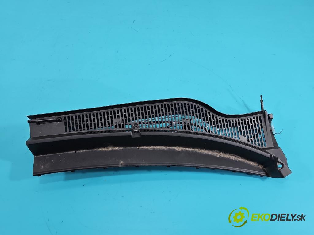 Suzuki Vitara II 2015- 1.5 16V 102 HP automatic 75 kW 1462 cm3 5- torpédo 72333-54P1 (Torpédo (plast pod čelným sklom))