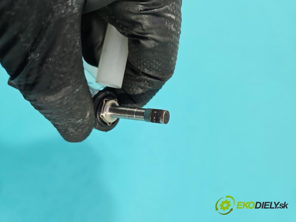 Skoda Kodiaq I 2.0 TSI 190 HP automatic 140 kW 1984 cm3 5- vstrek 06N906036A (Vstrekovač paliva)