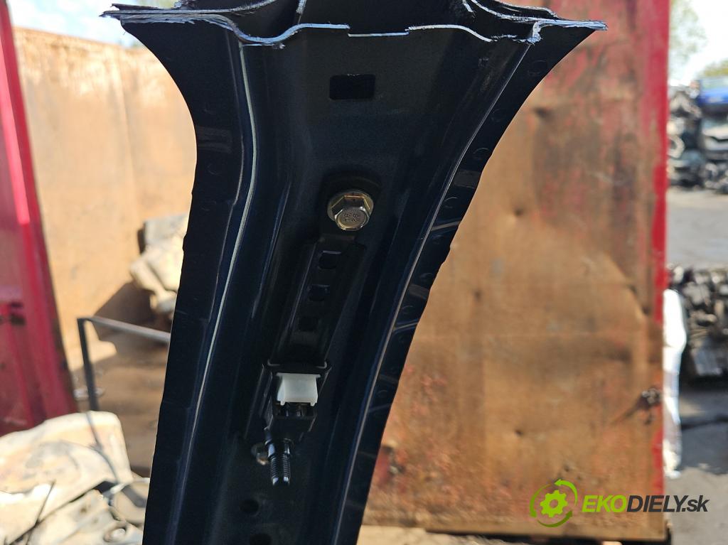 Infiniti Q50 I 2013-2024 2.0 T 211KM automatic 155 kW 1991 cm3 4- práh pravý  (Karoserie ostatní)