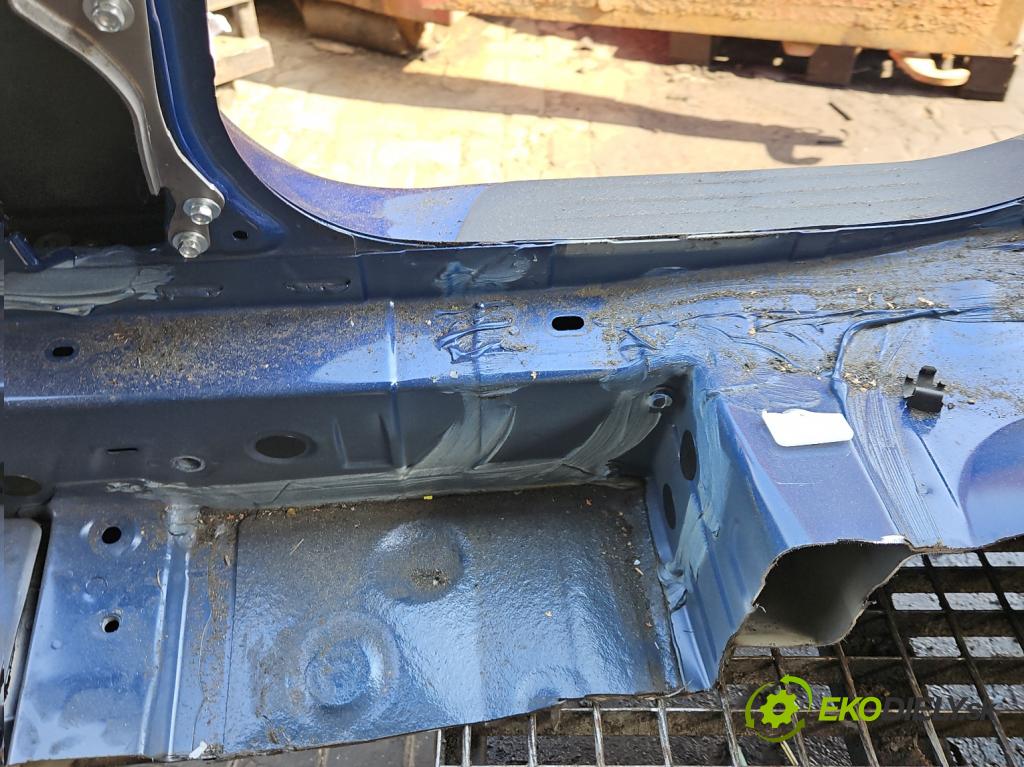 Infiniti Q50 I 2013-2024 2.0 T 211KM automatic 155 kW 1991 cm3 4- práh pravý  (Karoserie ostatní)