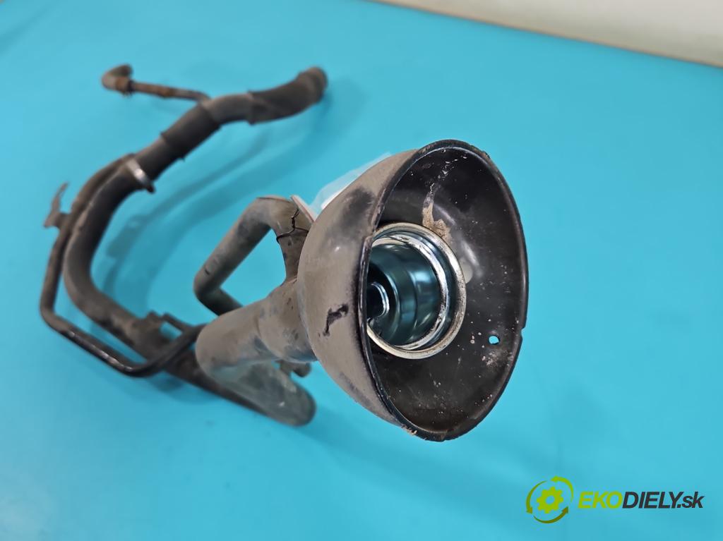 Infiniti Q50 I 2013-2024 2.0 T 211KM automatic 155 kW 1991 cm3 4- Infuze: paliva