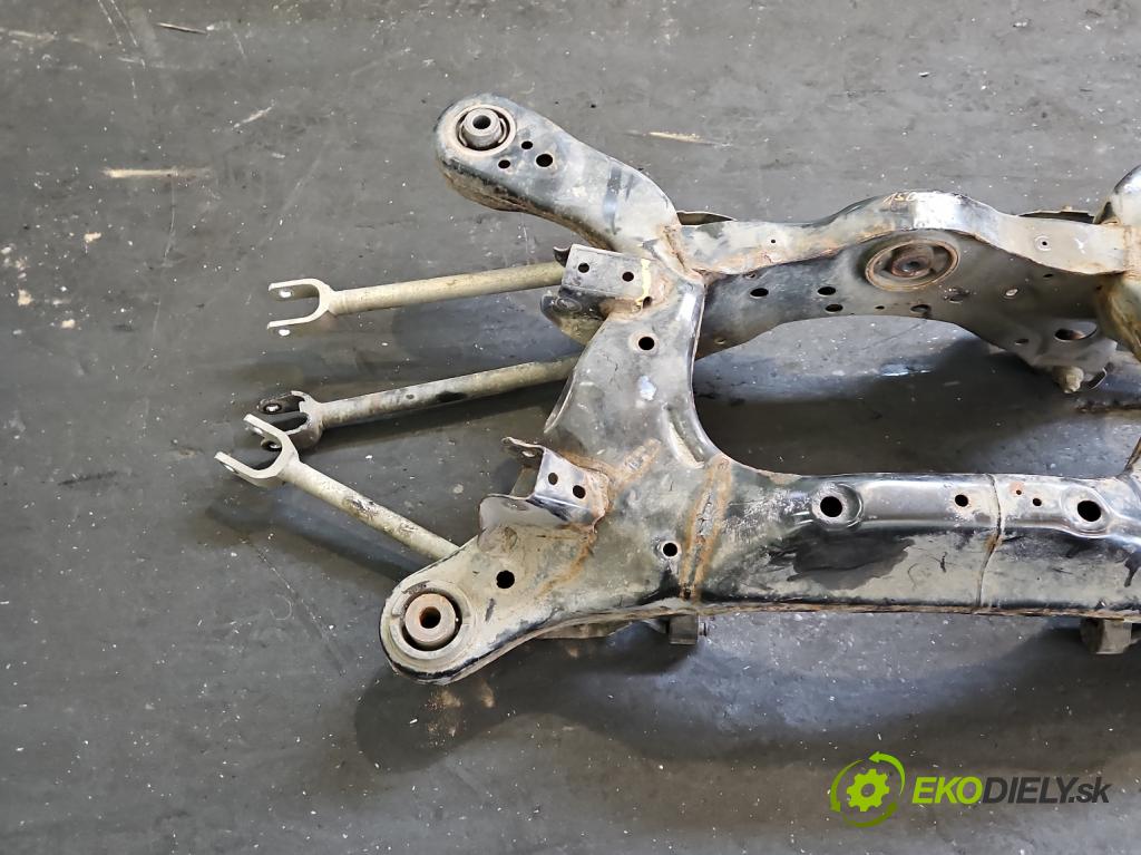 Infiniti Q50 I 2013-2024 2.0 T 211KM automatic 155 kW 1991 cm3 4- zadní výztuha  (Zadní výztuha)