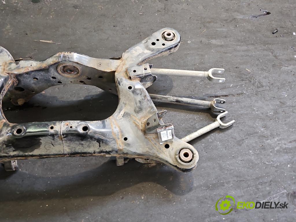 Infiniti Q50 I 2013-2024 2.0 T 211KM automatic 155 kW 1991 cm3 4- zadní výztuha  (Zadní výztuha)