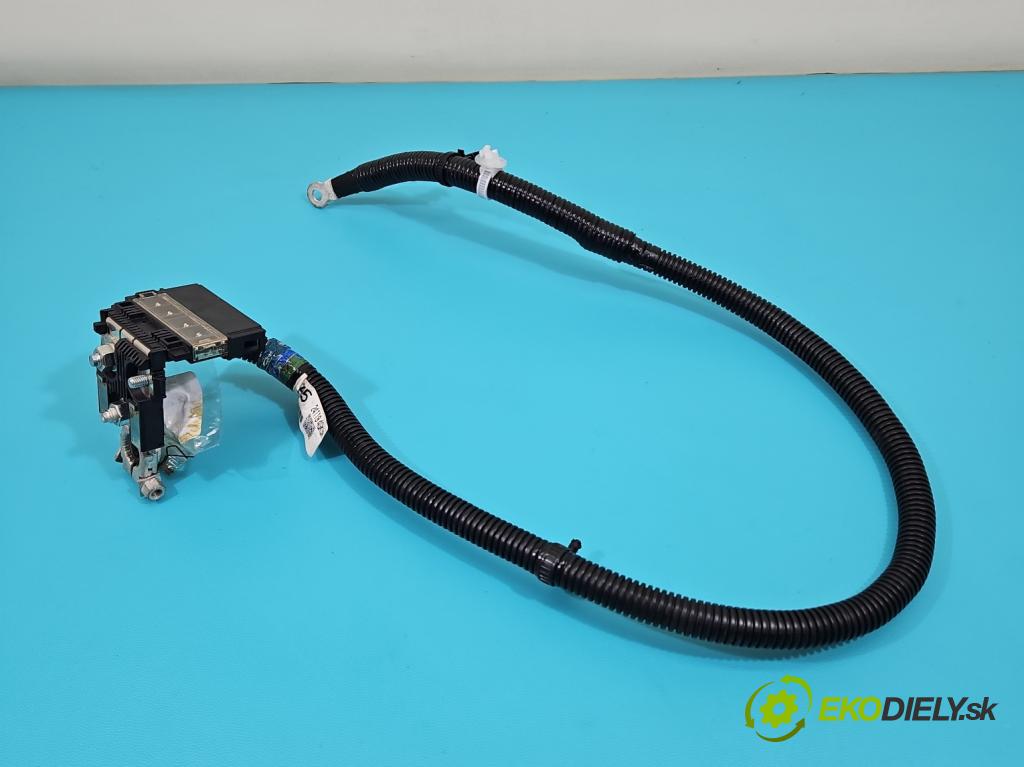 Infiniti Q50 I 2013-2024 2.0 T 211KM automatic 155 kW 1991 cm3 4- kontakt plusová 241194GK5A