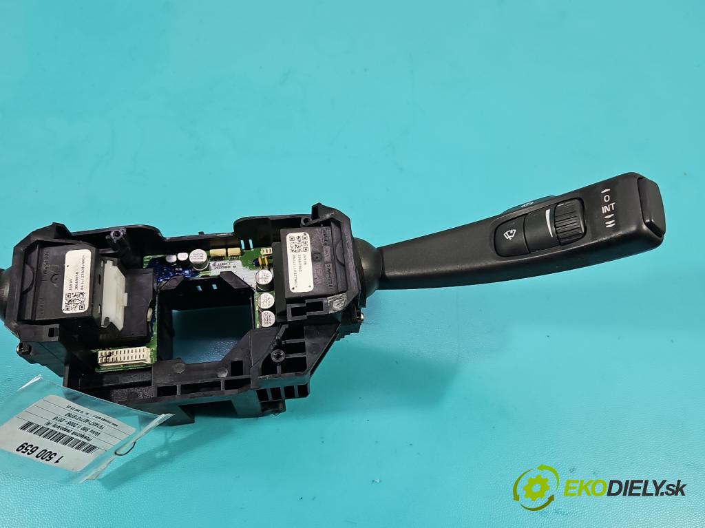 Volvo S80 II 2006-2016 2.4 D5 185 HP automatic 136 kW 2400 cm3 4- prepínač komplex: 30669858 (Prepínacie páčky pod volantom)