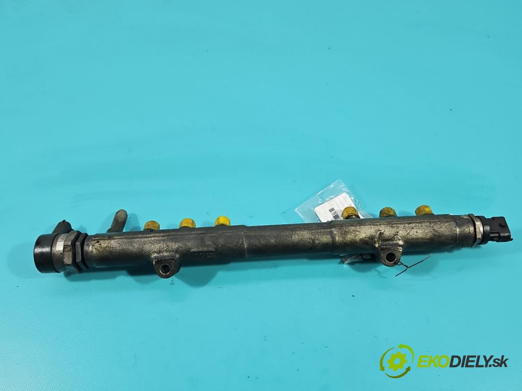 Volvo S80 II 2006-2016 2.4 D5 185 HP automatic 136 kW 2400 cm3 4- lišta vstrekovacia 0445215023 (Vstrekovacia lišta)