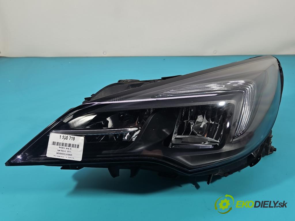 Opel Astra V  2015-2022 1.5 cdti 122 HP manual 90 kW 1496 cm3 5- Reflektor: ľavý 39195688 (Kľučka dverí ostatné)