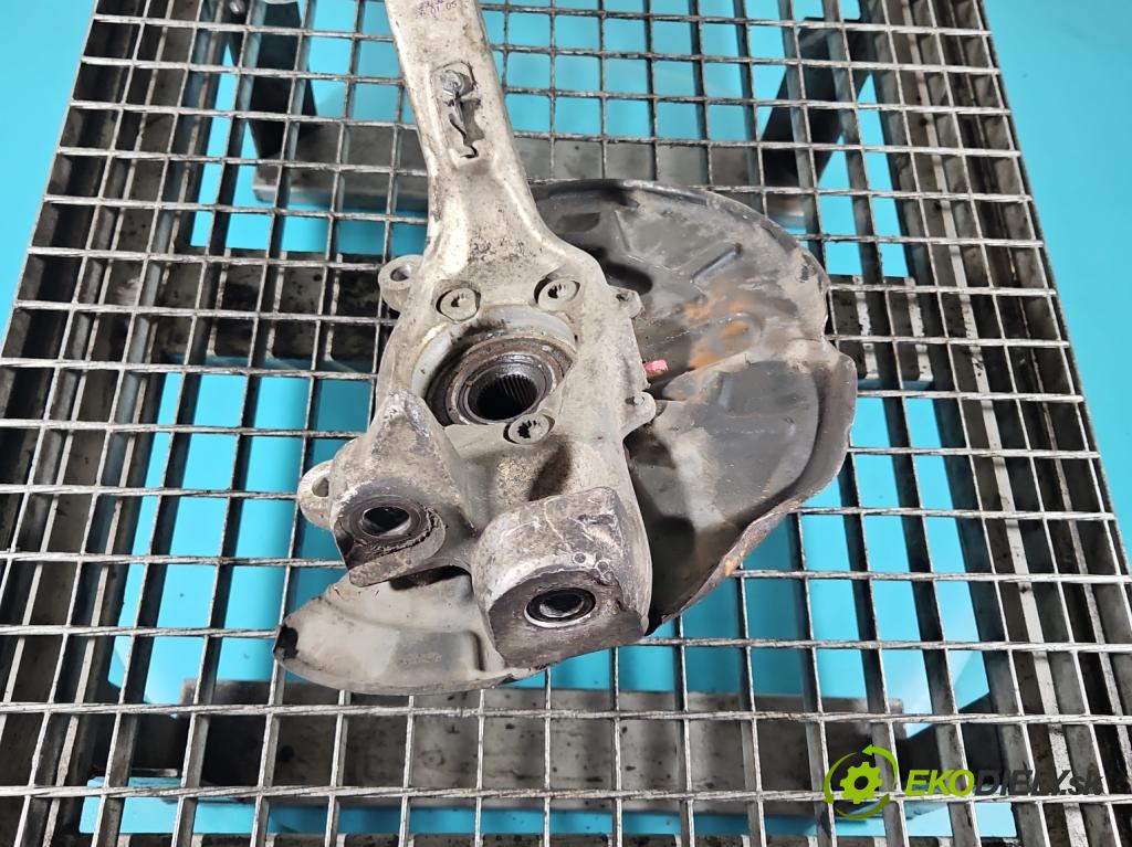 Audi A4 B7 2004-2008 2.0 tdi 140 hp manual 103 kW 1968 cm3 5- náboj levé  (Náboj kola)