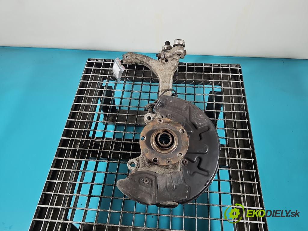 Audi A4 B7 2004-2008 2.0 tdi 140 hp manual 103 kW 1968 cm3 5- náboj pravé  (Náboj kola)