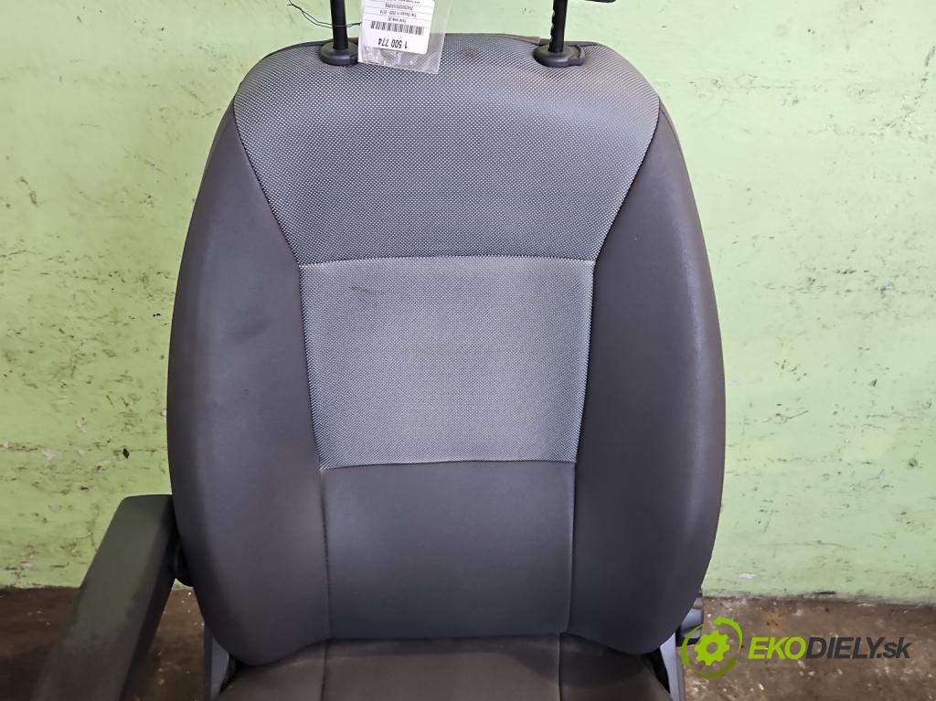 Fiat Ducato III 2006-2014 2.2 jtd 101 HP manual 74 kW 2198 cm3 5- Sedačka ľavý  (Sedadlo)