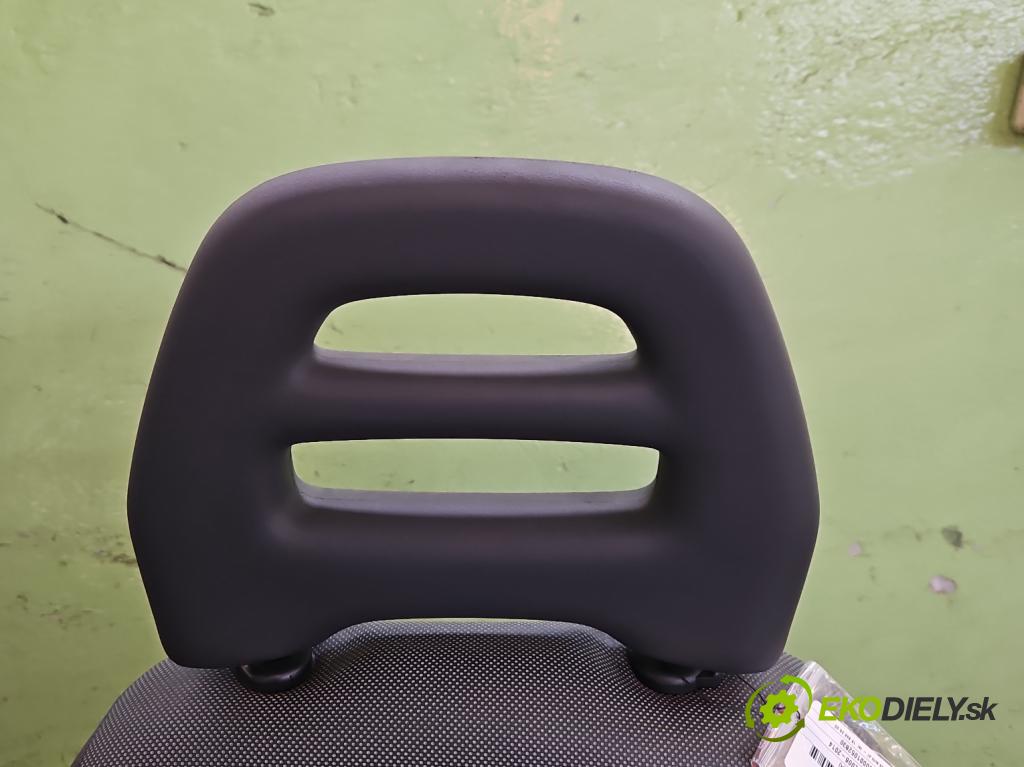 Fiat Ducato III 2006-2014 2.2 jtd 101 hp manual 74 kW 2198 cm3 5- Sedadlo pravý  (Sedadlo)