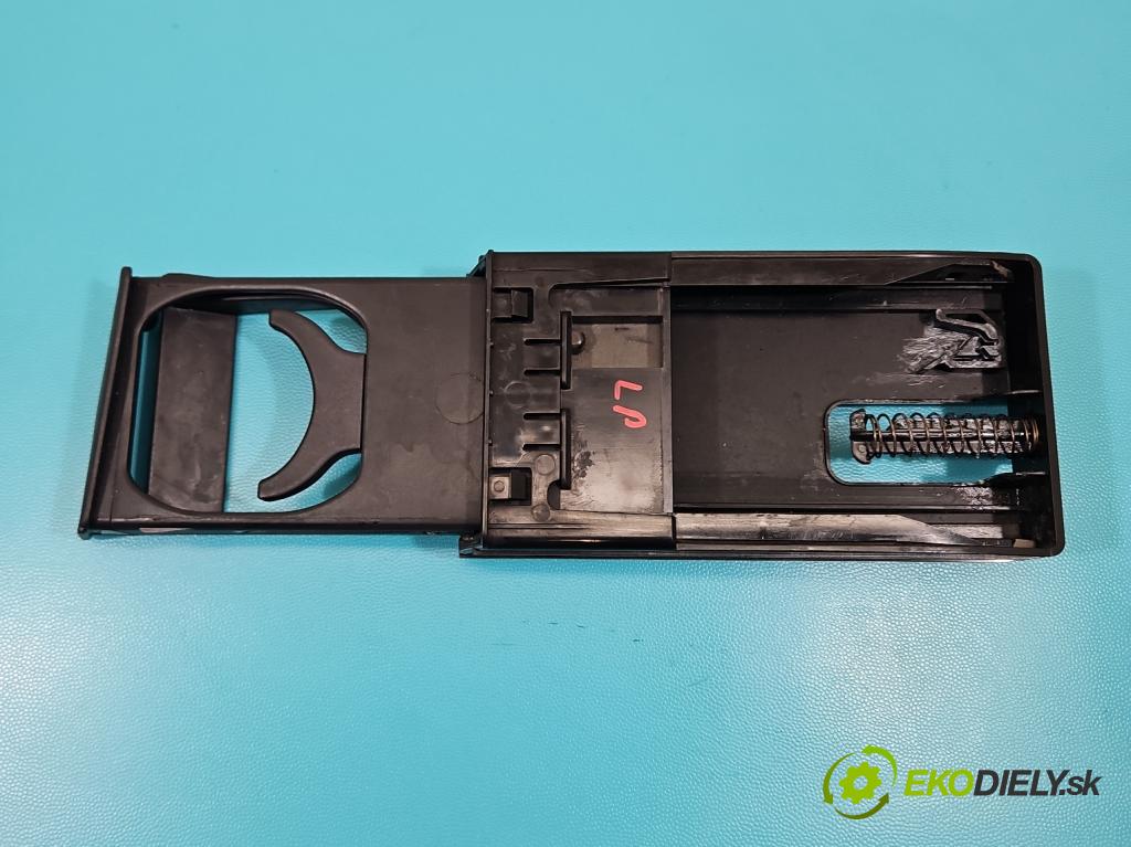 Mitsubishi Outlander II 2006-2013 2.0 DI-D 140 hp manual 103 kW 1968 cm3 5- Rukojeť: na napoje: GN621-04480 (Držák nápojů)