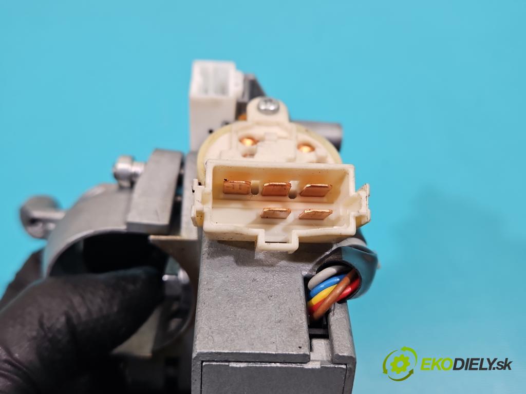 Mitsubishi Outlander II 2006-2013 2.0 DI-D 140 HP manual 103 kW 1968 cm3 5- Spínačka 8637A557 (Spínacia skrinka)